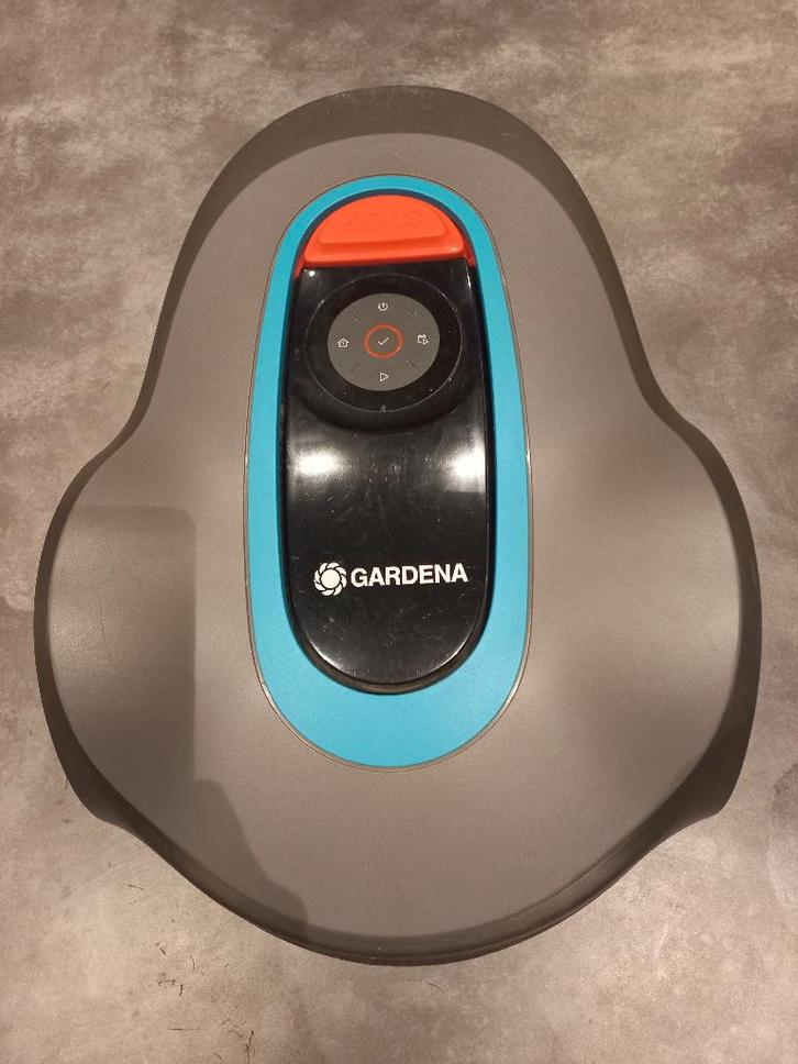 Gardena Sileno Minimo robotmaaier 250 m² – met laadstation, Jardin & Terrasse, Tondeuses robotisées, Utilisé, Moins de 20 cm, Contrôlable via l'application