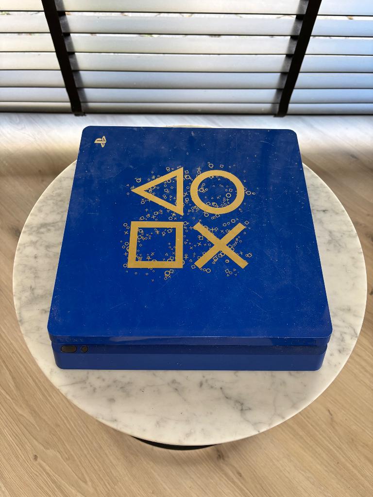 PlayStation 4 Slim 500GB Limited edition Days of Play Blue, Consoles de jeu & Jeux vidéo, Consoles de jeu | Sony PlayStation 4