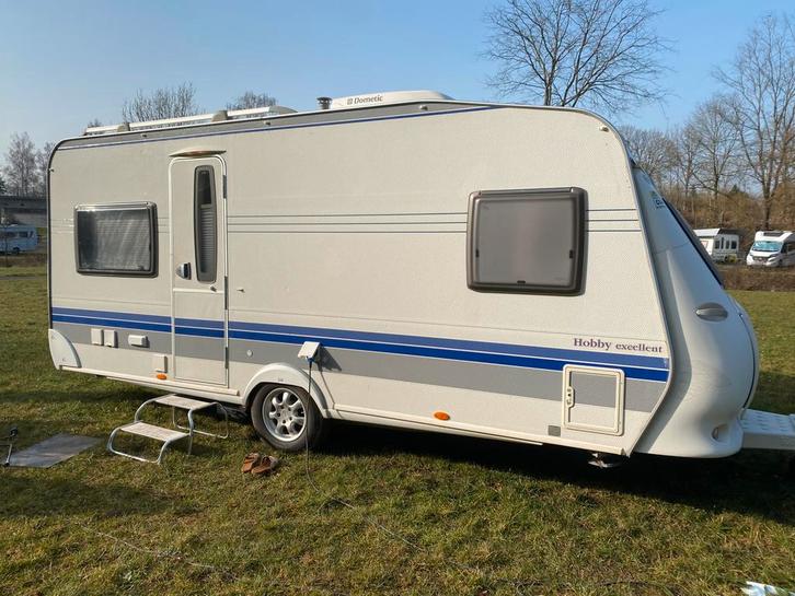 Caravan hobby, Caravans en Kamperen, Caravans, Particulier, tot en met 4, 1000 - 1250 kg, Rondzit, Hobby, Frans bed, 4 tot 5 meter