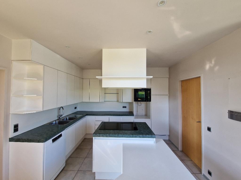 Keuken, Maison & Meubles, Cuisine | Cuisines complètes, Comme neuf, Cuisine d'angle, Blanc, Bois, Sans poignée, Avec îlot, Enlèvement