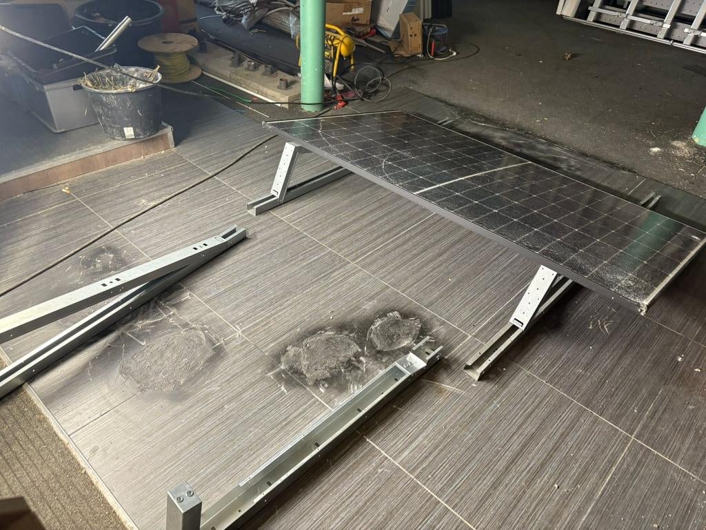 pieds de montage pour panneaux solaire, Bricolage & Construction, Panneaux solaires & Accessoires, Enlèvement, Neuf