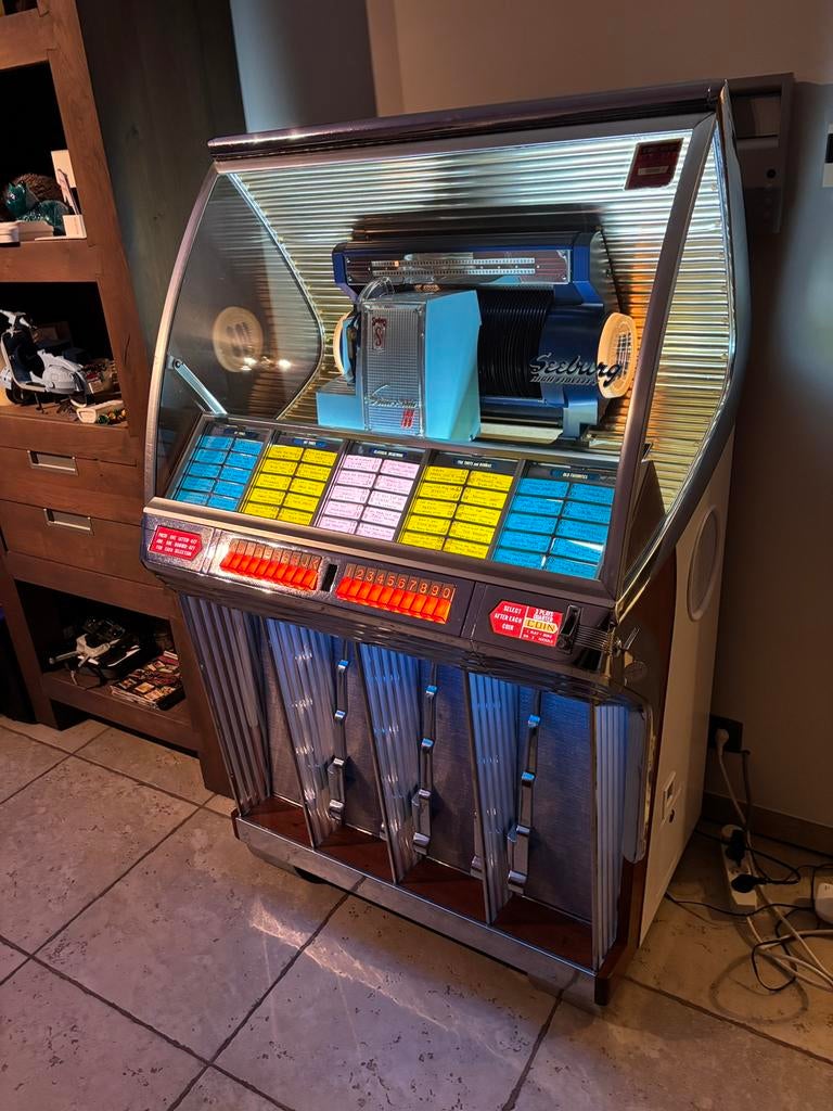 Silver Age Jukebox Seeburg HF100R in zeer goede staat., Enlèvement, Utilisé, Seeburg