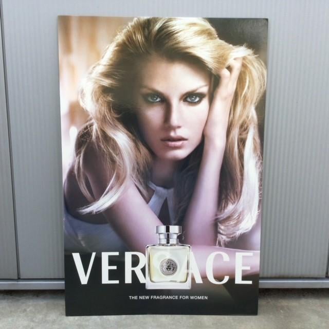 Kartonnen reclamepaneel VERSACE PARFUM, Collections, Collections Autre, Enlèvement, Utilisé