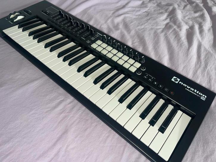 Novation MK2 49 launchkey NIEUWSTAAT, Muziek en Instrumenten, Keyboards, Nieuw, 49 toetsen, Ophalen