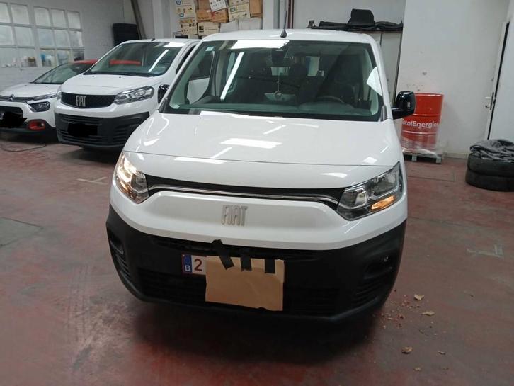 Fiat Doblo Crew Cab 1.5L 2023 Autom Garantie+Entretien->2028, Autos, Camionnettes & Utilitaires, Particulier, Achat, ABS, Caméra de recul