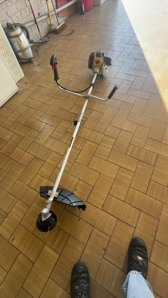 Bosmaaier nieuwstazt, Jardin & Terrasse, Débroussailleuses, Enlèvement, Comme neuf, Essence