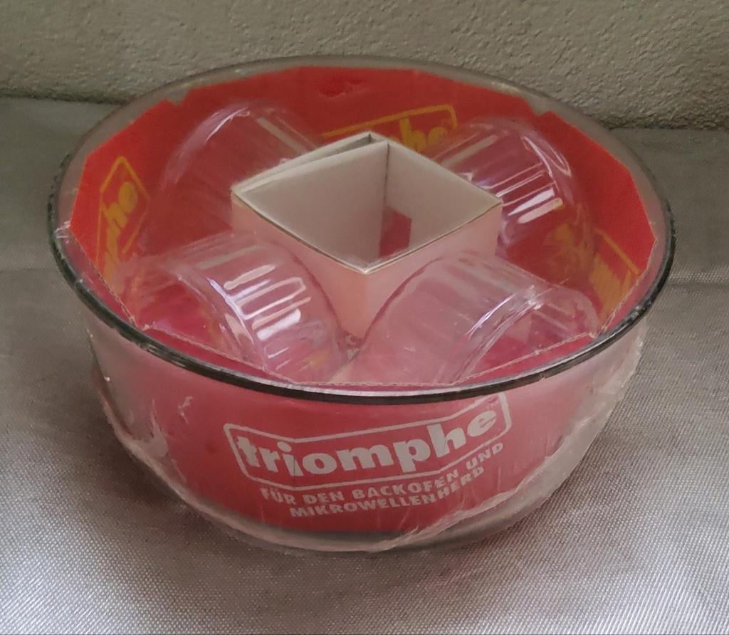 Nouveau plat à four ignifuge à 4 plateaux - Triomphe, Maison & Meubles, Cuisine | Vaisselle, Neuf, Verre, Enlèvement