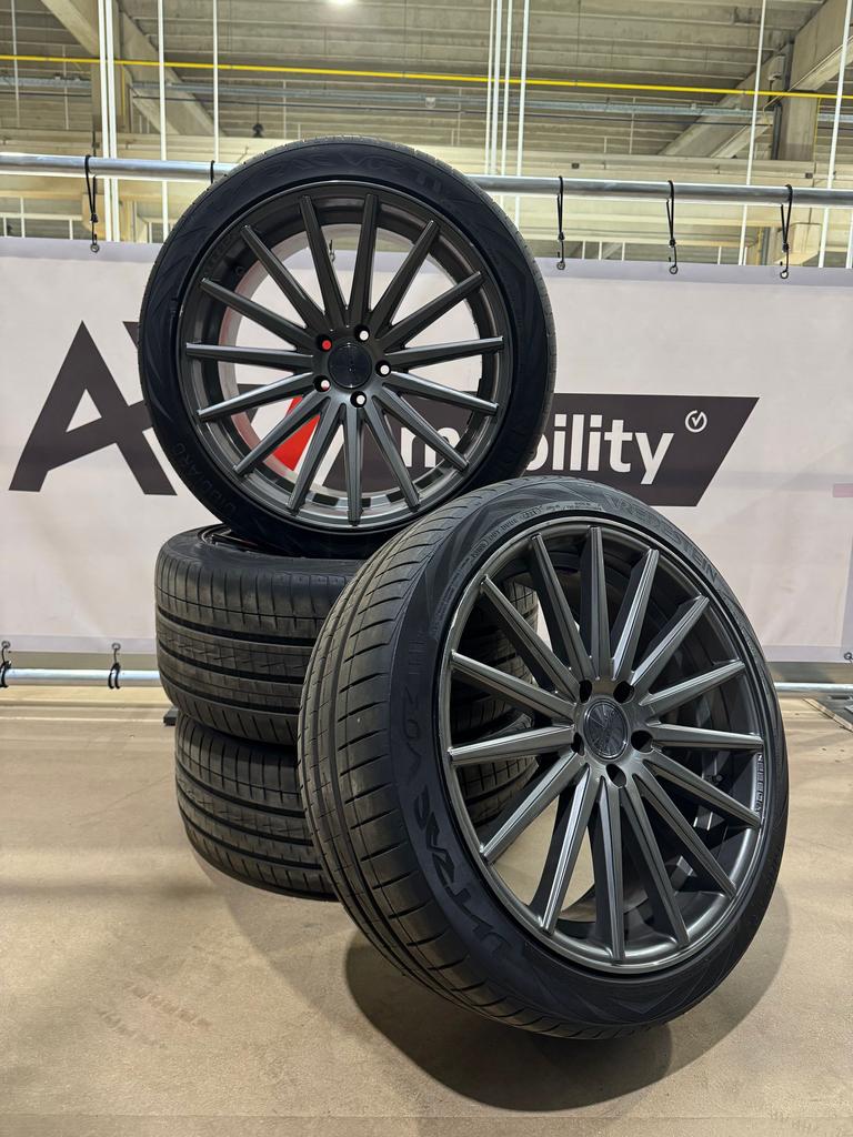 Zomerset Vossen VFS-2 235/45R20, Autos : Pièces & Accessoires, Pneus & Jantes, Pneus et Jantes, 245 mm, Véhicule de tourisme, Pneus été