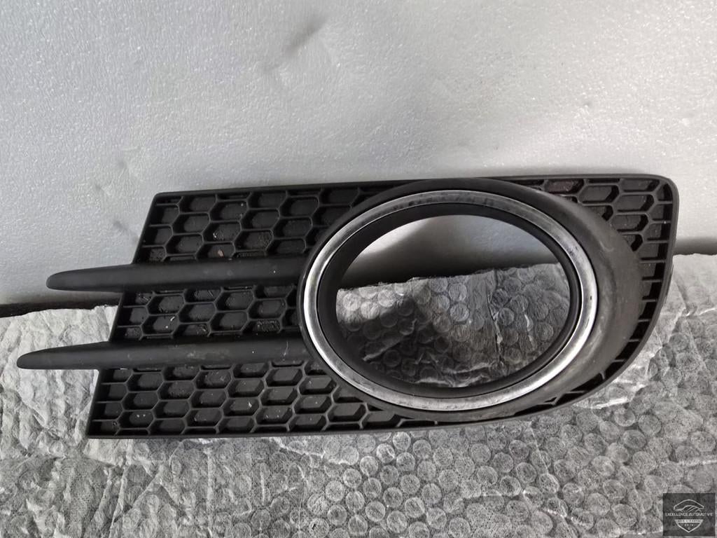 VW Tiguan 5N 2011-2016 Voorbumper Rooster Links 5N0853665H, Gebruikt, Volkswagen, Volkswagen AG, Links