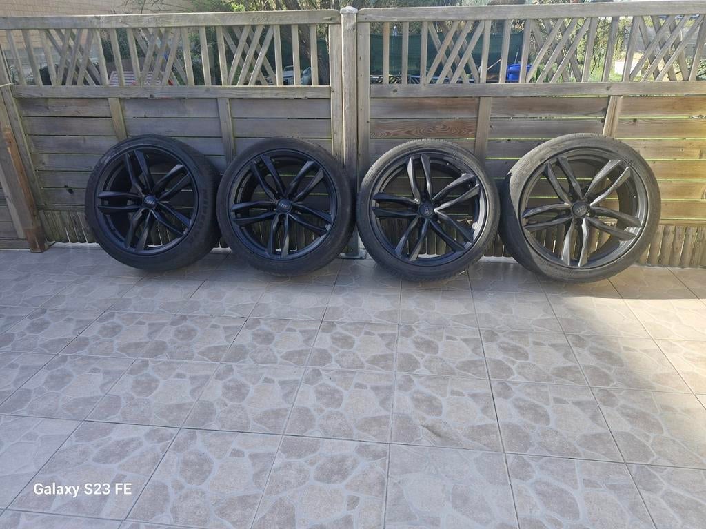 4 jantes d'origine avec pneus R19, Autos : Pièces & Accessoires, Pneus & Jantes, Enlèvement ou Envoi, Pneu(s)