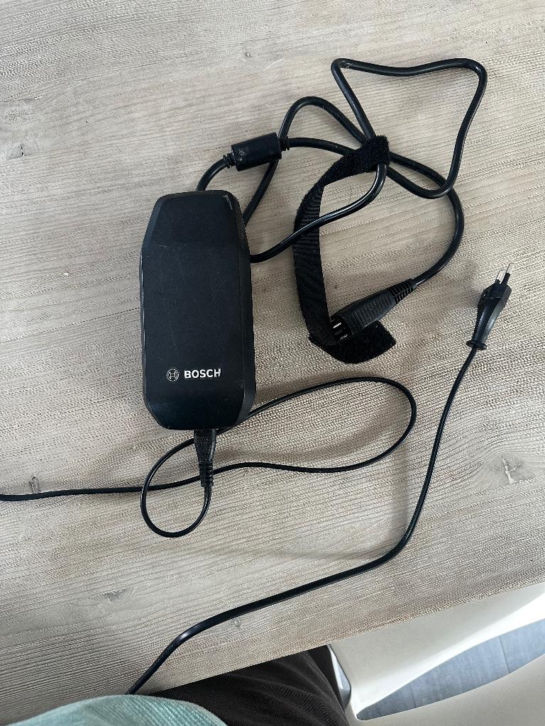 Bosch Oplader elektrische fiets, Ophalen of Verzenden, Zo goed als nieuw