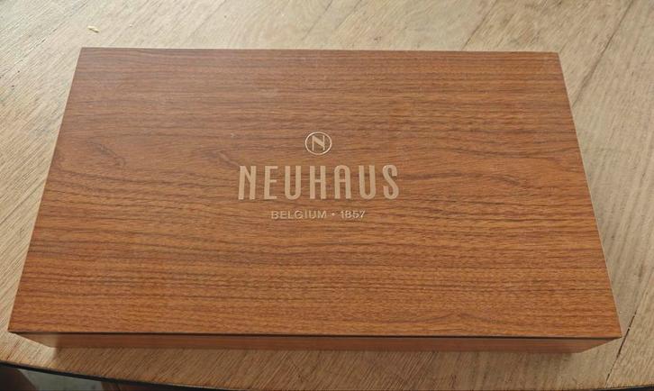 Neuhaus houten hosting doos – mooie opbergdoos, TV, Hi-fi & Vidéo, Accessoires de télévision, Enlèvement ou Envoi