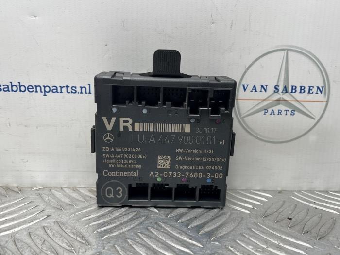 Module verrouillage central des portes d'un Mercedes Vito, -, 3 mois de garantie, Utilisé, -