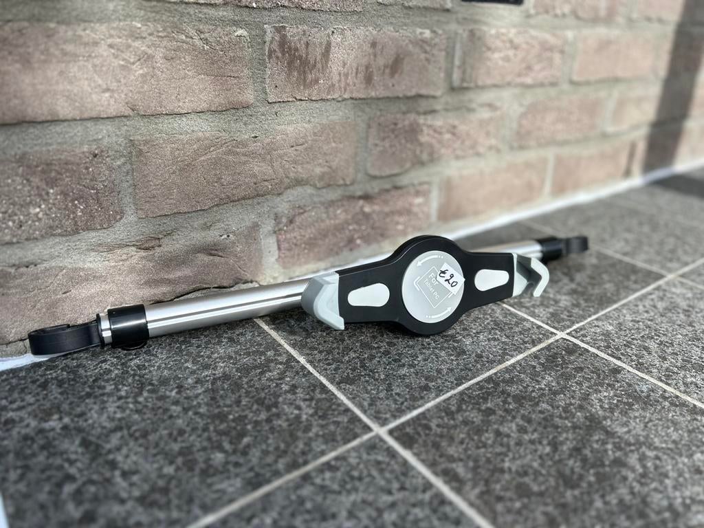 Tablethouder voor in de auto van GadgetBay, Ophalen
