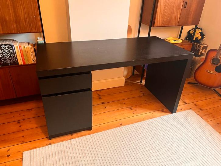 IKEA Malm bureau 140x65cm, Maison & Meubles, Bureaux, Comme neuf, Bureau, Enlèvement