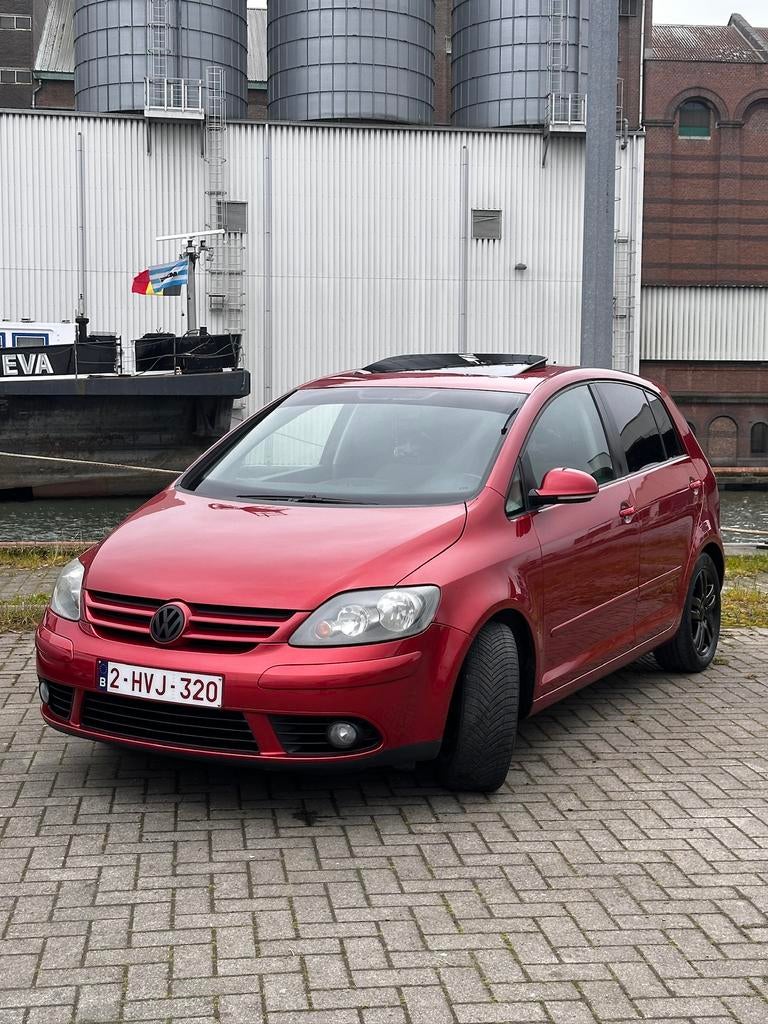 Golf plus 1.6benzien 3.899€, Auto's, Golf Plus, Stof, Bedrijf, Grijs