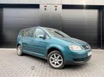 VW Touran 7 Place automatique Contrôl 1.4 essence Clim Gps, Autos, Argent ou Gris, Achat, Entreprise, 5 portes