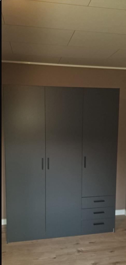 Kledingkast, Ophalen