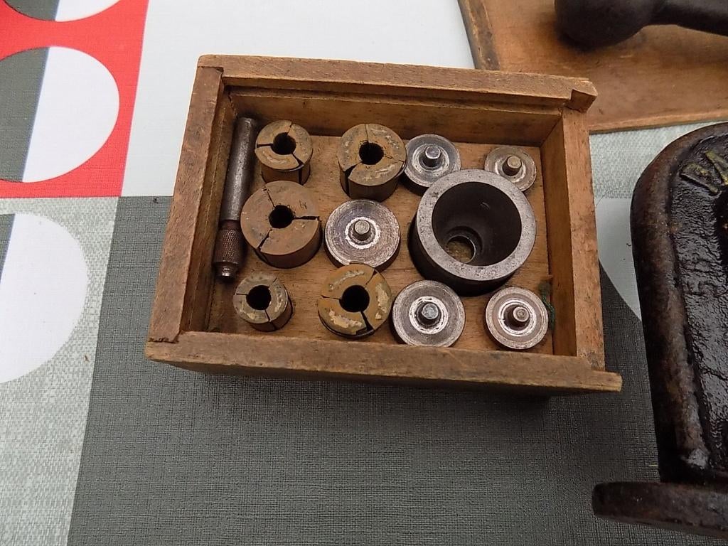 outil pour diminuer les bagues, Bijoux, Sacs & Beauté, Bijoux anciens, Enlèvement ou Envoi, Autres matériaux, Autres types