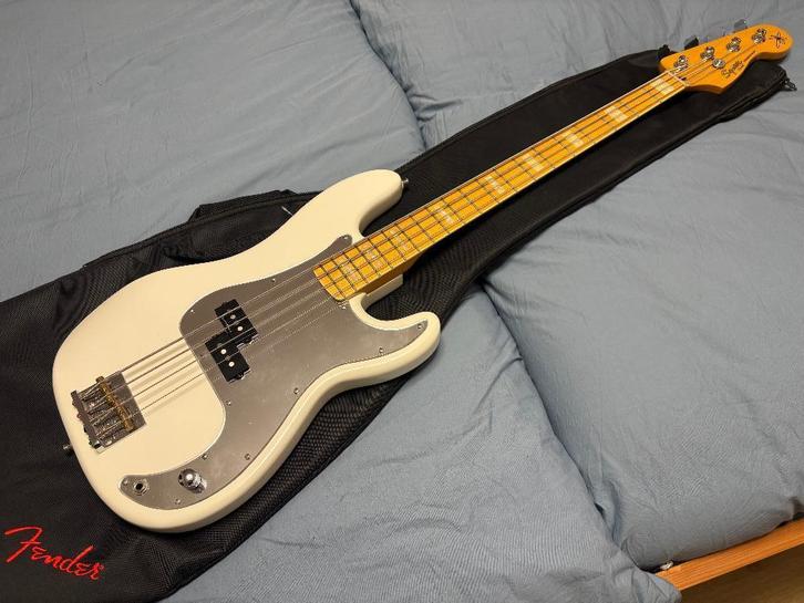 Squier Chris Aiken precision bass, Musique & Instruments, Instruments à corde | Guitares | Basses, Comme neuf, Électrique, Enlèvement