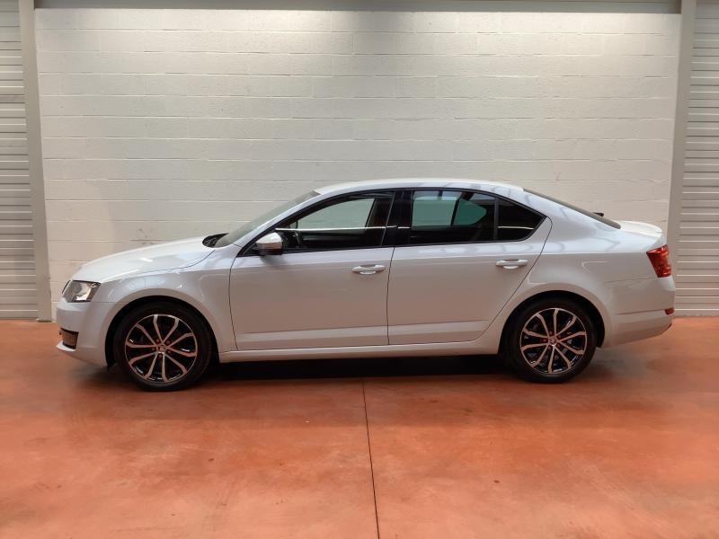 Skoda Octavia 1.6 CR TDi Skoda Octavia Berline GL Amb 1.6 td, Achat, Electronic Stability Program (ESP), Boîte manuelle, Diesel