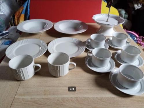 nieuw wit servies: borden tassen ... 1-6€, Maison & Meubles, Cuisine | Vaisselle, Comme neuf, Tasse(s) et/ou soucoupe(s), Enlèvement ou Envoi