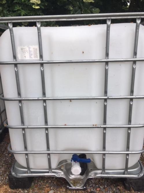 Tonnen, tanks, ibc vaten, watertank, watervat 1000 l, Tuin en Terras, Regentonnen, Gebruikt, Kunststof, 150 liter of meer, Met kraantje