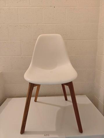  Stijlvolle stoelen (set van 4) – Scandinavische stijl beschikbaar voor biedingen