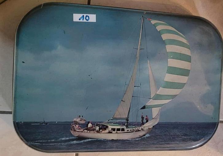 Oude metalen doos in gelithografeerd plaatwerk, Verzamelen, Blikken, Gebruikt, Koek(jes), Ophalen