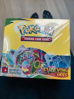 Pokémon evolving skies boosterbox, Hobby en Vrije tijd, Verzamelkaartspellen | Pokémon, Ophalen, Zo goed als nieuw