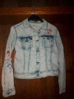 Jeansjas met mooi detail, Ophalen of Verzenden, Zo goed als nieuw