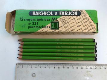 Vintage Originele doos met 6 nieuwe schrijfpotloden beschikbaar voor biedingen