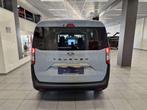 Ford Tourneo Courier TITANIUM BENZINE NIEUW OKM, Auto's, Stof, Bedrijf, 3 cilinders, Overige carrosserie