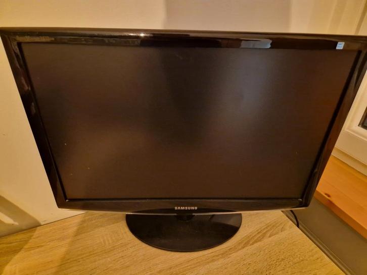Samsung 24 inch Lcd monitor
Syncmaster 2433BW, Computers en Software, Monitoren, Gebruikt, DVI, VGA, Gaming, TN, Full HD, 5 ms of meer