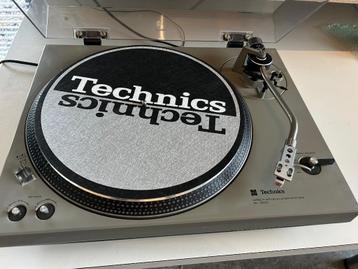 Platenspeler Technics SL 1500 beschikbaar voor biedingen