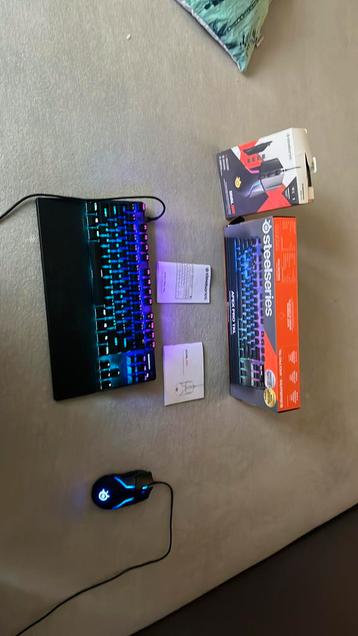 Steelseries apex pro tkl en steelseries rival 600, Enlèvement, Comme neuf