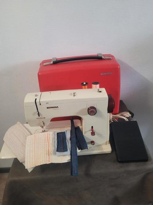 Bernina 807 naaimachine, Hobby en Vrije tijd, Naaimachines en Toebehoren, Zo goed als nieuw, Naaimachine, Bernina, Ophalen