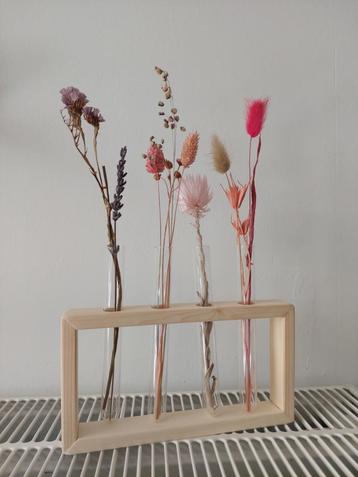 Droogbloemhouder 4 vaasjes met droogbloemen beschikbaar voor biedingen