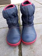 Etat neuf, bottes d'hiver CROCS bleu foncé, taille 24/25, Enfants & Bébés, Vêtements enfant | Chaussures & Chaussettes, Comme neuf