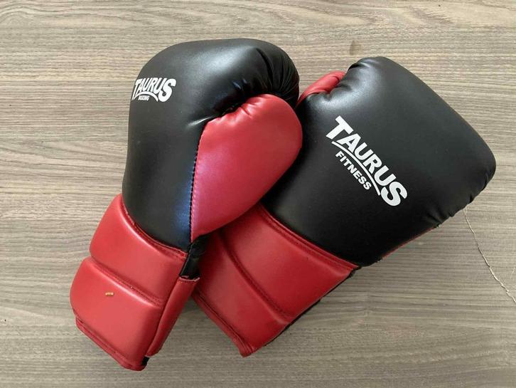 Gants de Boxe Taurus, Sport en Fitness, Boksen, Zo goed als nieuw, Bokshandschoenen, Ophalen