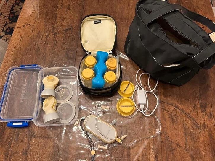 Freestyle Medela borstkolf met dubbele kolf + complete set, Kinderen en Baby's, Babyvoeding en Toebehoren, Zo goed als nieuw, Borstkolf