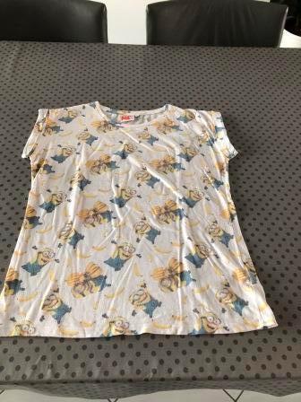 T-shirt Despicable Me M, Kleding | Dames, T-shirts, Gedragen, Maat 38/40 (M), Wit, Zonder mouw, Ophalen of Verzenden