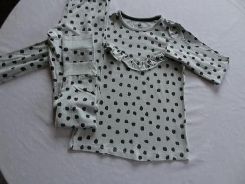 Hema 122-128 Winterpyjama wit - Luiaard   € 7, Kinderen en Baby's, Kinderkleding | Maat 122, Zo goed als nieuw, Meisje, Nacht- of Onderkleding