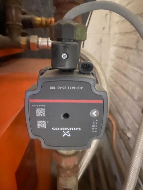 Pompe a eau circulateur, Doe-het-zelf en Bouw, Verwarming en Radiatoren, Zo goed als nieuw, Ophalen of Verzenden
