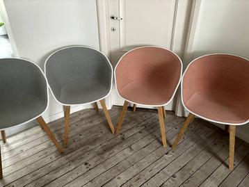 Set of 4 HAY AAC 22 Chairs with FRONT UPHOLSTERY beschikbaar voor biedingen
