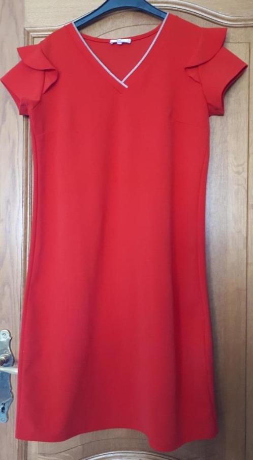 Bel&Bo - Jurk KM - rood - maat 36 - € 1.00, Kleding | Dames, Jurken, Gedragen, Maat 36 (S), Rood, Knielengte, Verzenden
