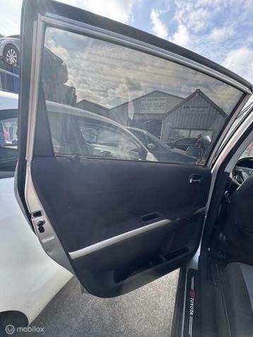 deur linksachter grijs Toyota Corolla Verso ('02-'06), Arrière, Toyota, Utilisé, Porte