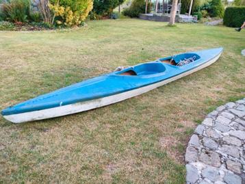 2-zit kajak + dubbele roeispanen beschikbaar voor biedingen