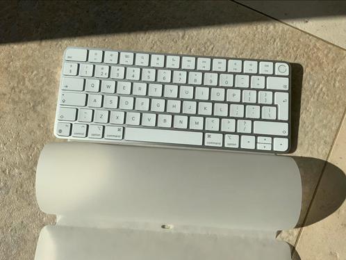 Apple keyboard toetsenbord NEW QWERTY Imac 2023 clavier, Computers en Software, Toetsenborden, Nieuw, Qwerty, Draadloos, Multimediatoetsen