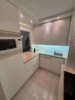 Witte keuken met toestellen, Ophalen, Gebruikt, U-keuken, Wit